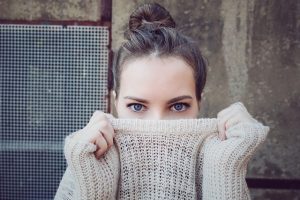 Femme en pull
